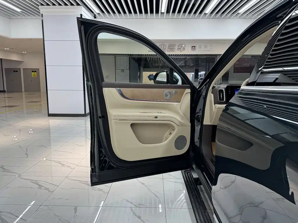 AITO ASK THE WORLD M9