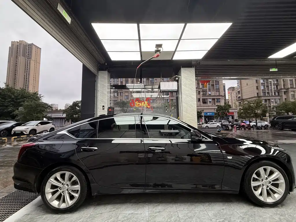 Cadillac CT5 — миниатюра 7
