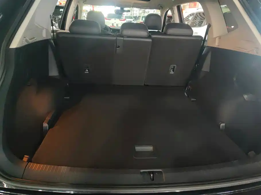 Volkswagen Tiguan L — миниатюра 4