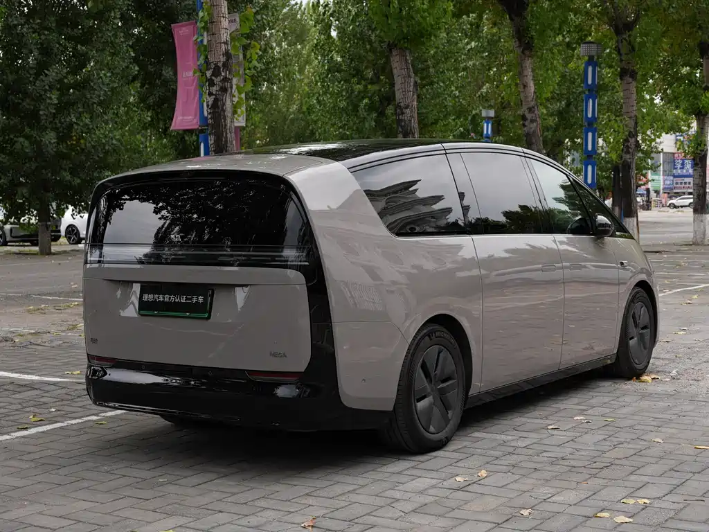 Li Auto Li MEGA — миниатюра 5