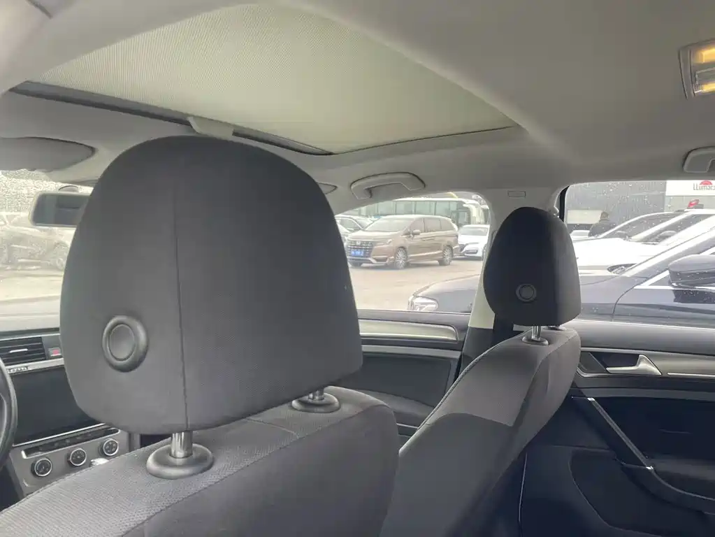 Volkswagen Golf — миниатюра 6