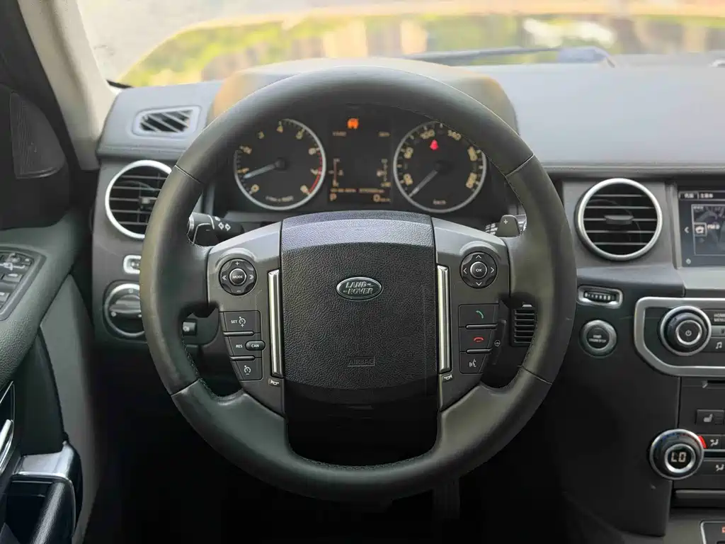 Land Rover Discovery — миниатюра 3