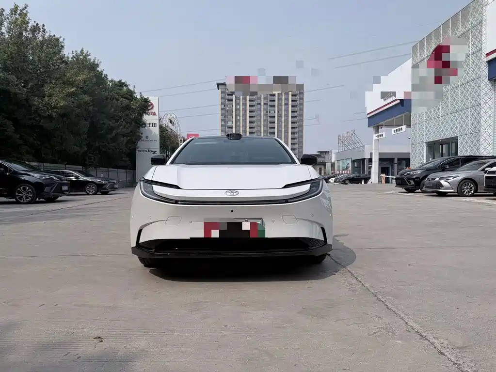 Toyota bZ5 — миниатюра 2