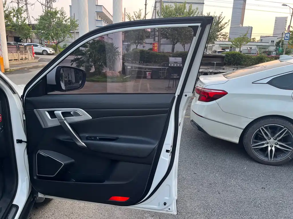 Geely Boyue — миниатюра 21