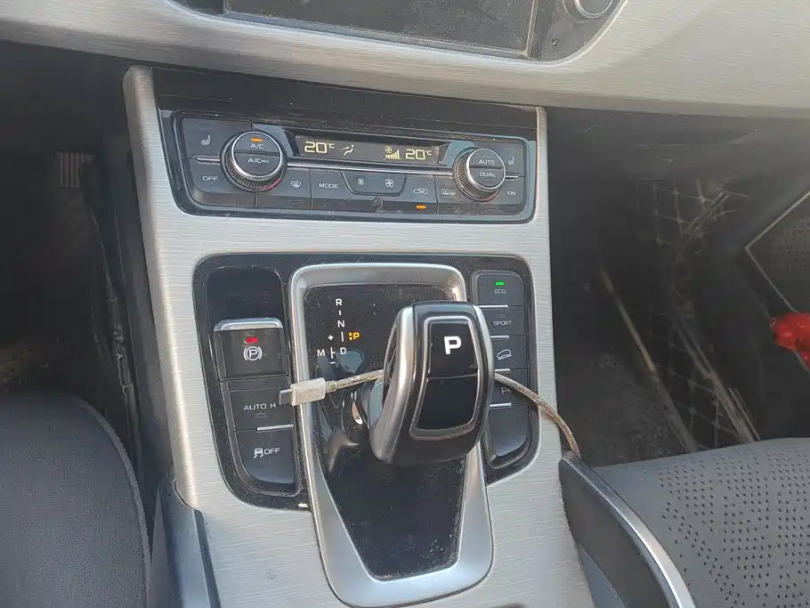 Geely Boyue — миниатюра 16