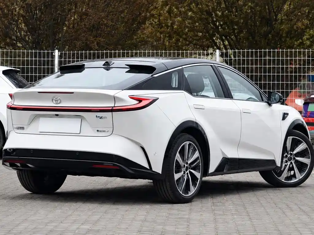 Toyota bZ5 — миниатюра 4
