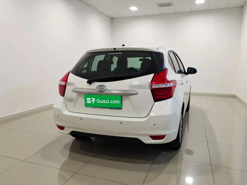 Toyota Yaris L — миниатюра 3
