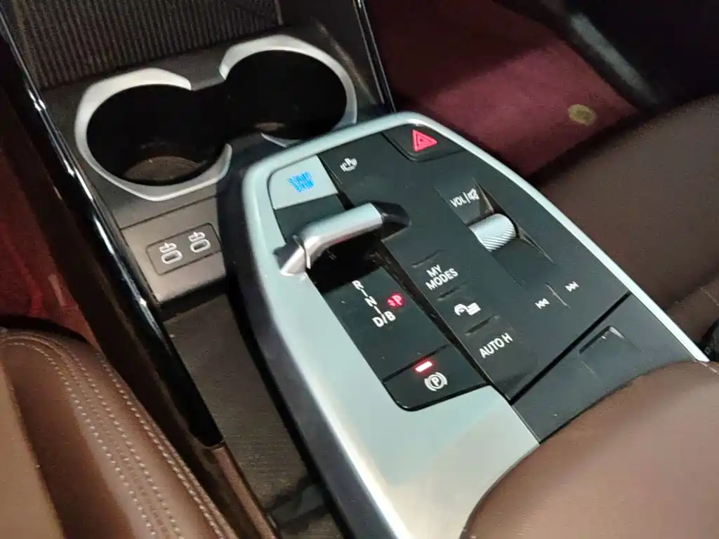 BMW iX1 — миниатюра 19