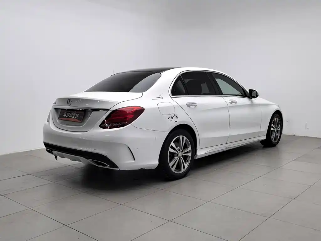 Mercedes-Benz C-Class — миниатюра 2