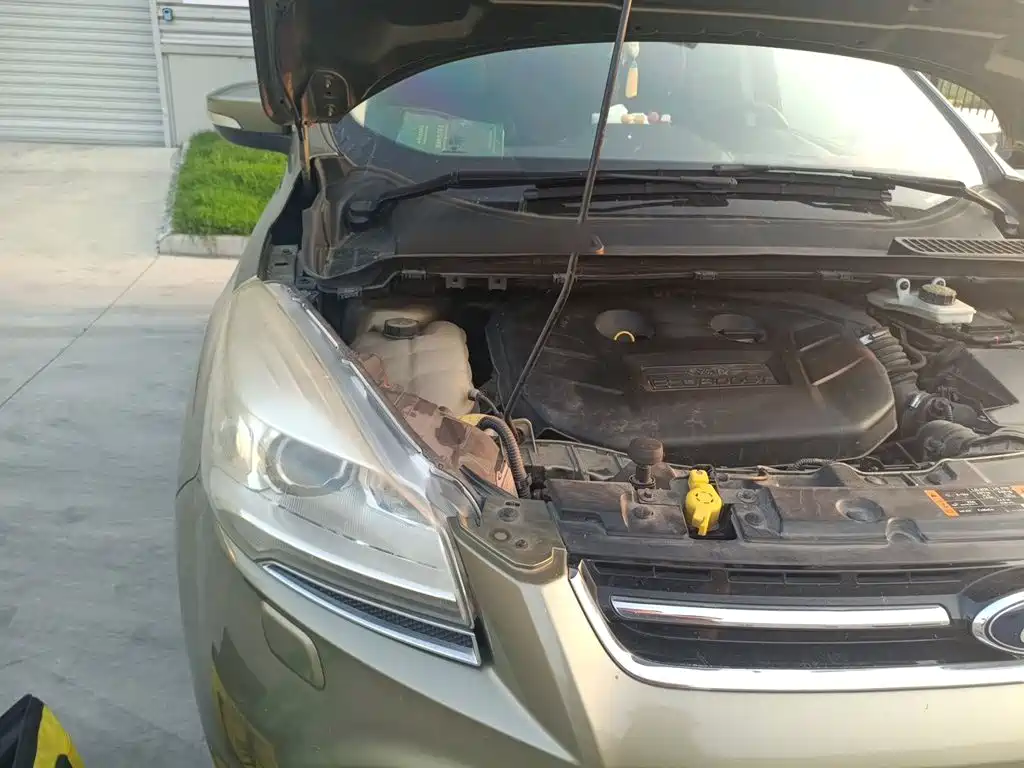Ford Kuga — миниатюра 20