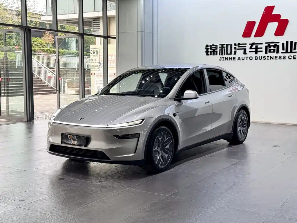 Tesla Model Y L