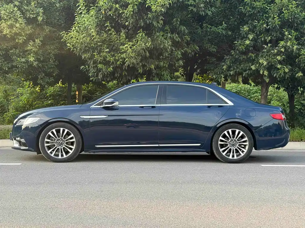 Lincoln Continental — миниатюра 4