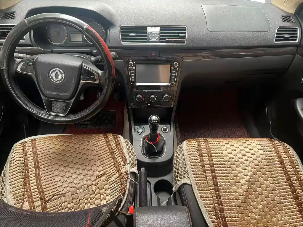 Dongfeng 360 2015 1.5L MT Luxury 7 мест IV