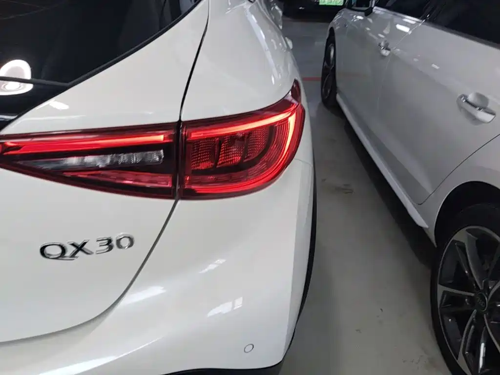 Infiniti QX30 — миниатюра 8