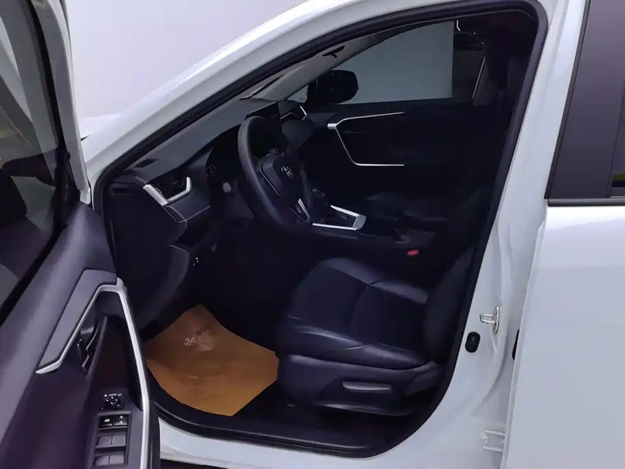 Toyota Wildlander — миниатюра 9
