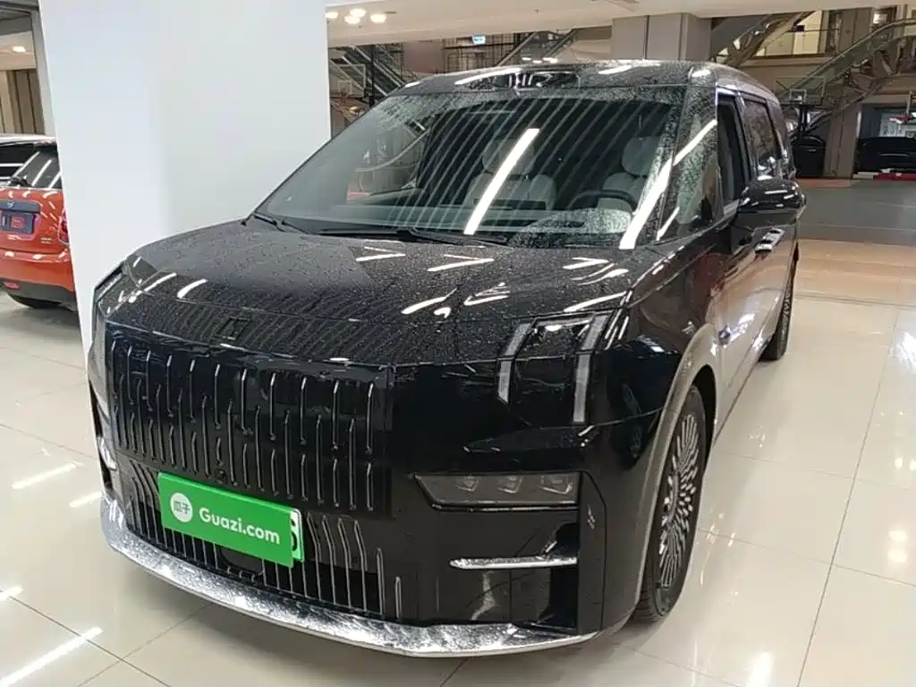 Zeekr 009 2024 мест 108kWh