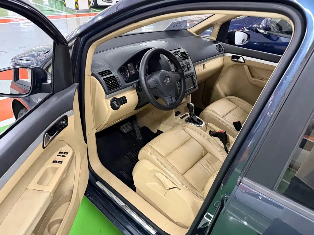 Volkswagen Touran — миниатюра 8