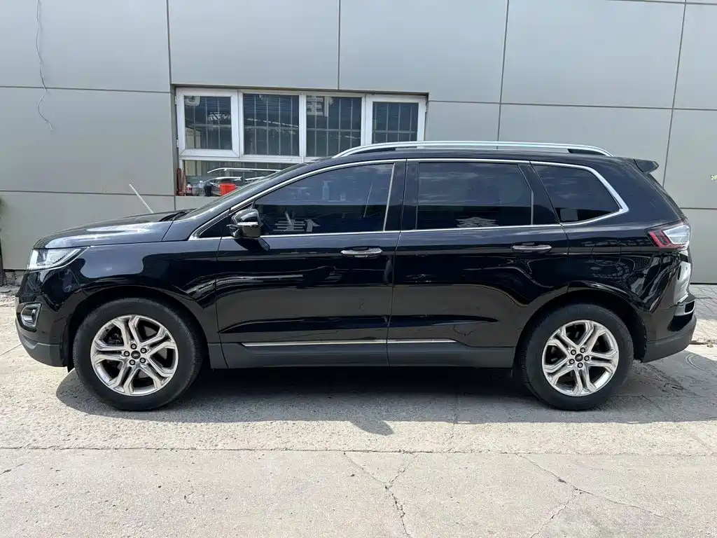 Ford Edge — миниатюра 3