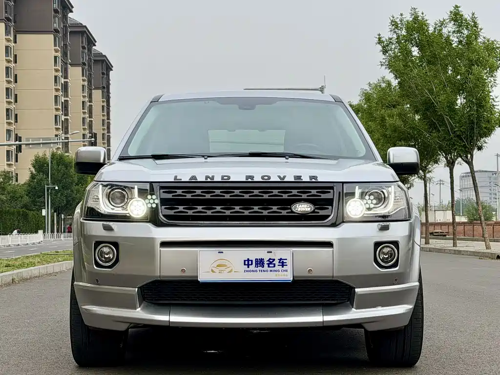 Land Rover 2 015 2.0T Si4 HSE Luxury