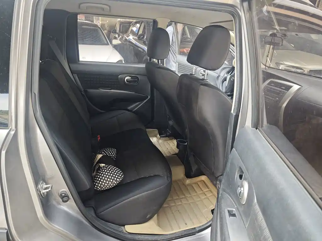 Nissan Livina — миниатюра 10