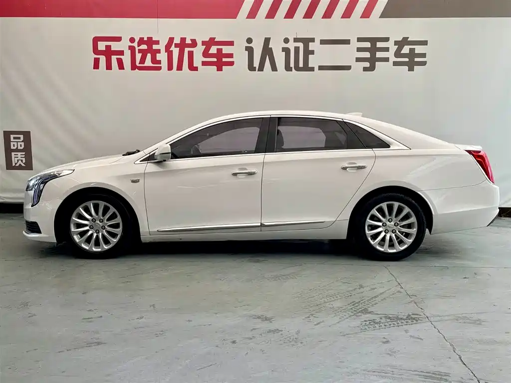 Cadillac XTS 2018 28T