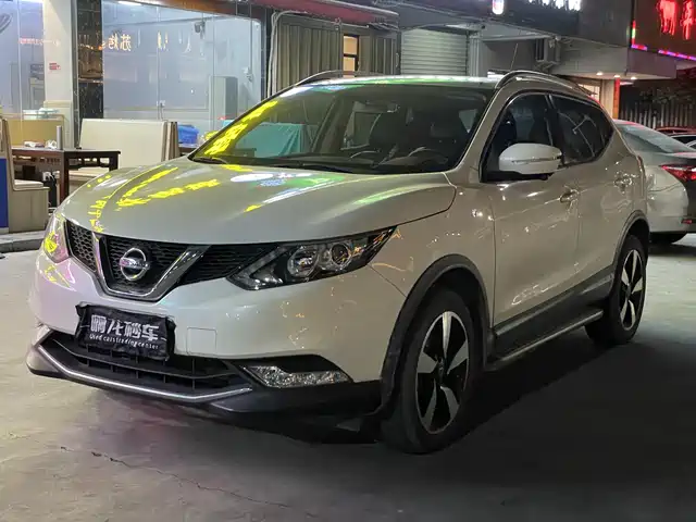 NISSAN QASHQAI 2017