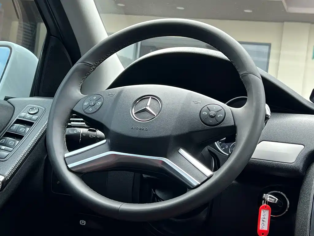 Mercedes-Benz R-Class — миниатюра 20