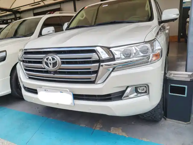 TOYOTA LAND CRUISER 2017