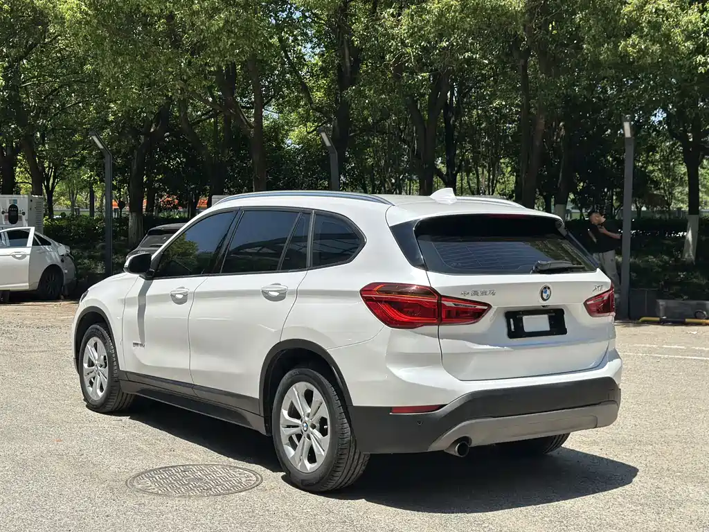 BMW X1 2016 sDrive18Li Premium