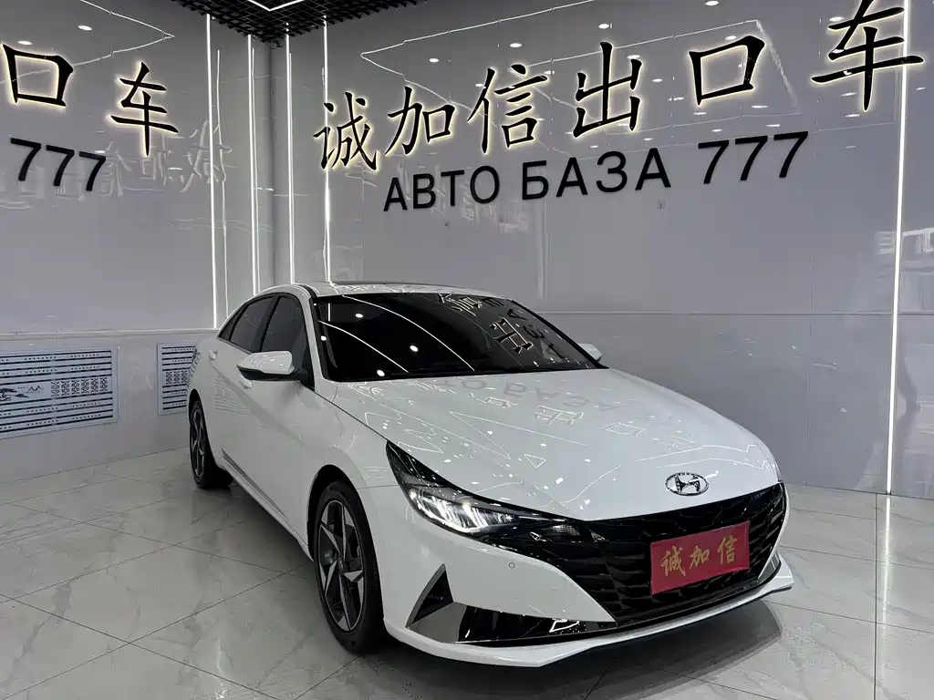 Hyundai Elantra — миниатюра 3