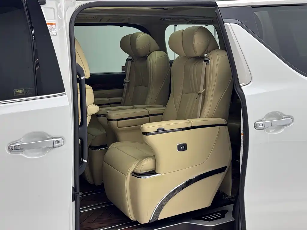 Toyota Alphard 2015 3.5L Luxury
