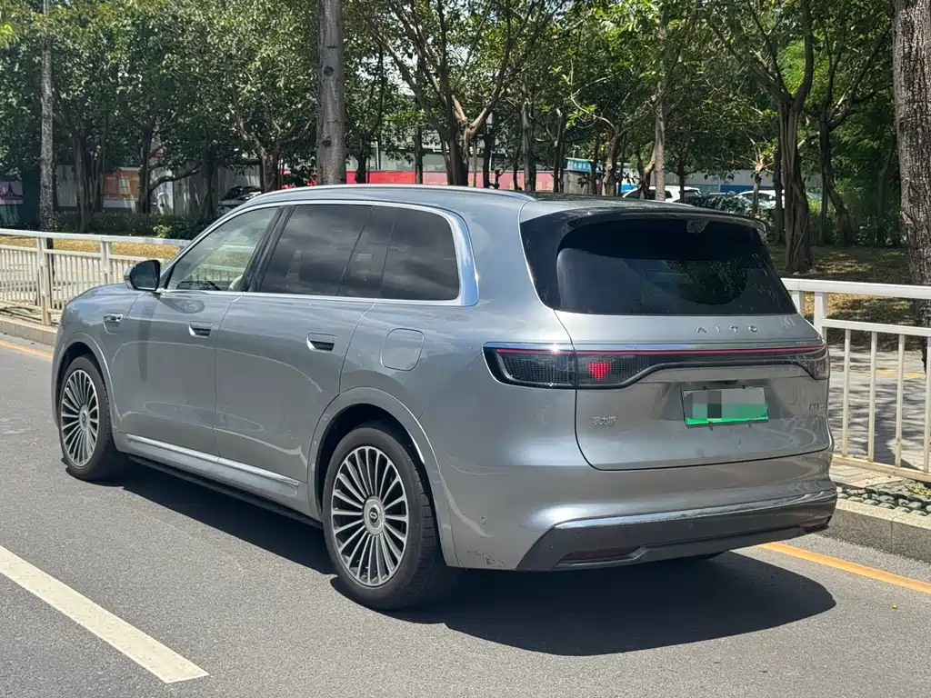 Aito M8 2025 Max+ 53.4kWh 6 мест (192 )