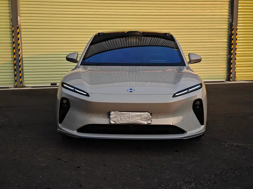 NIO NIO ET5T