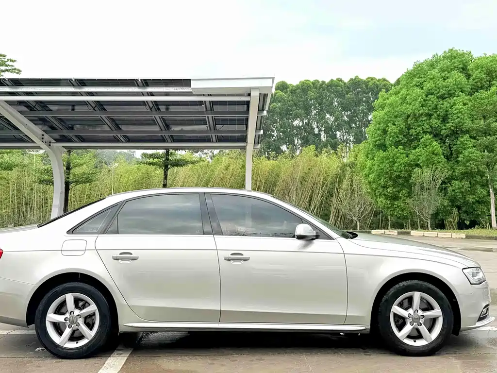 Audi A4L — миниатюра 4