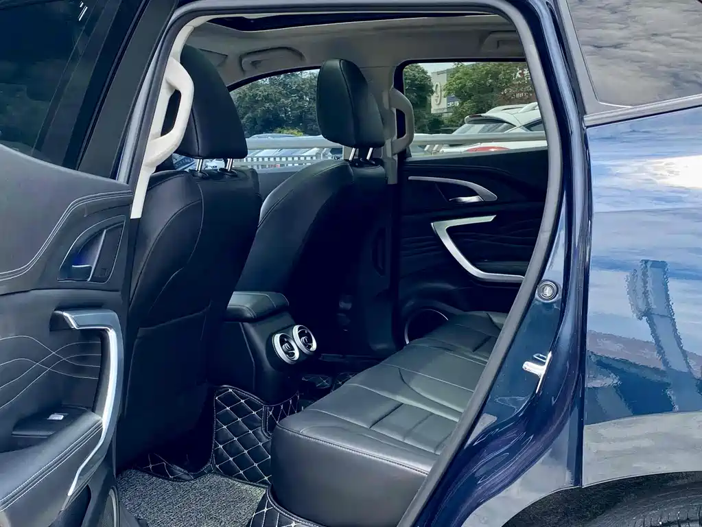 WEI PAI WEI BRAND VV7