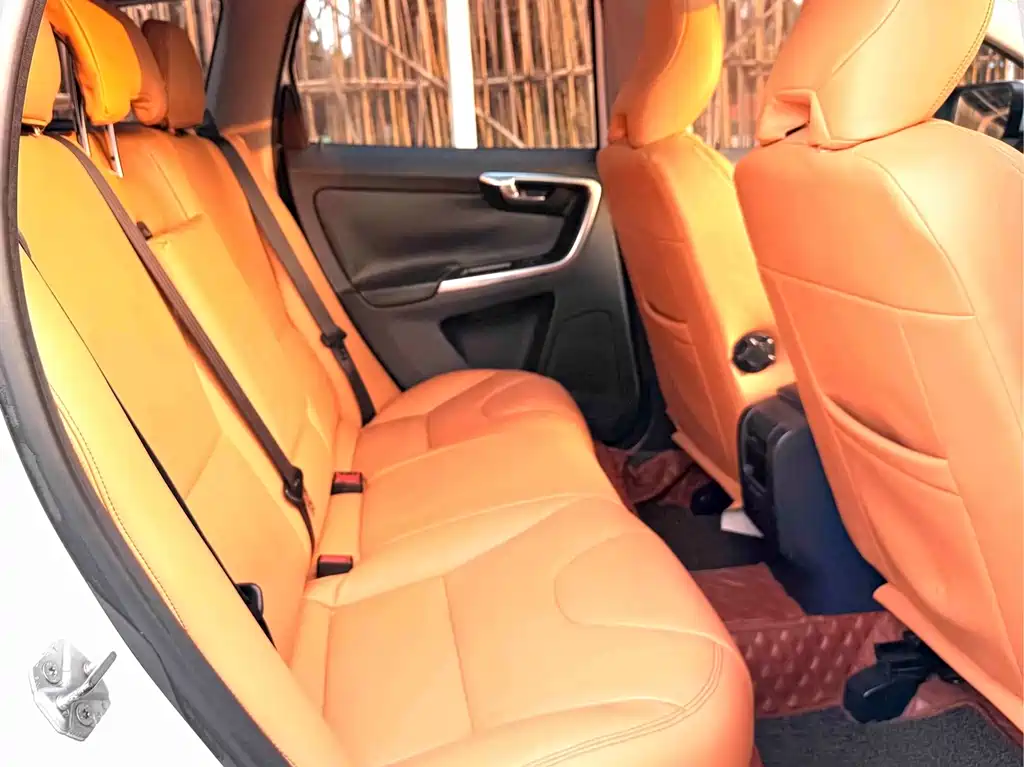 Volvo XC60 (Import) — миниатюра 14