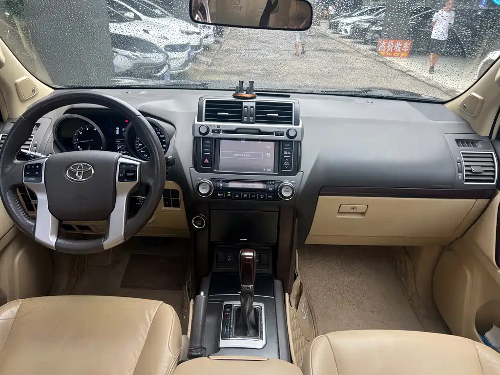 Toyota Prado — миниатюра 7