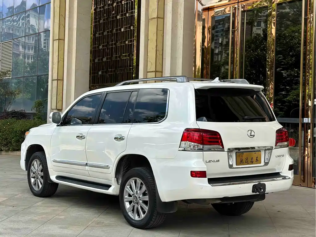 Lexus LX 2013 570