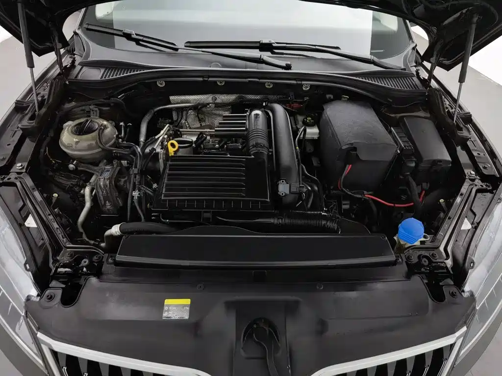 Skoda Superb — миниатюра 6