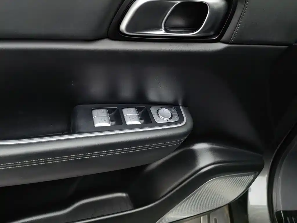Li Auto Li ONE — миниатюра 9