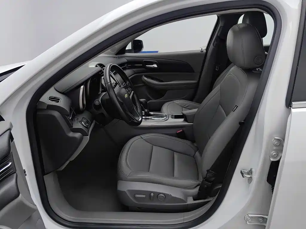 Chevrolet Malibu — миниатюра 10