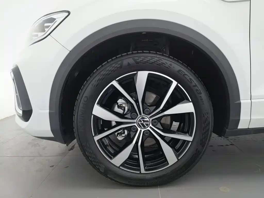 Volkswagen T-Roc — миниатюра 17