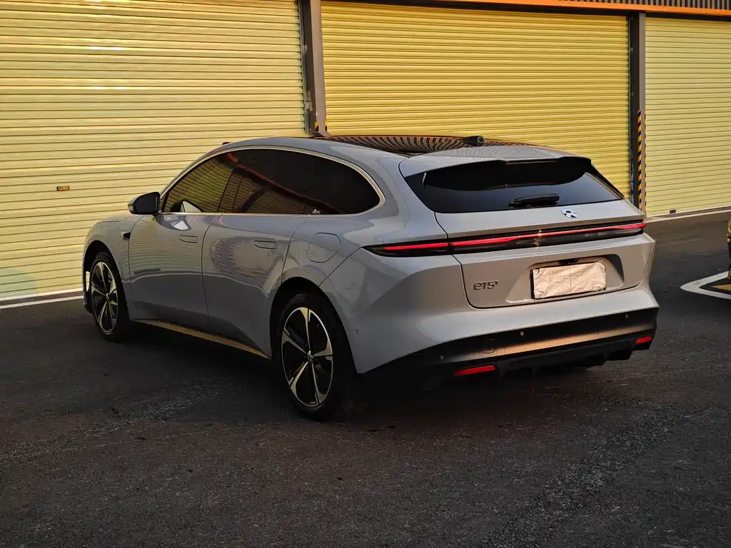 NIO NIO ET5T