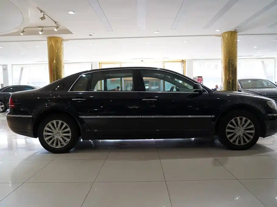 Volkswagen Phaeton — миниатюра 17