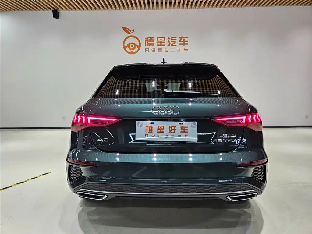 AUDI  A3