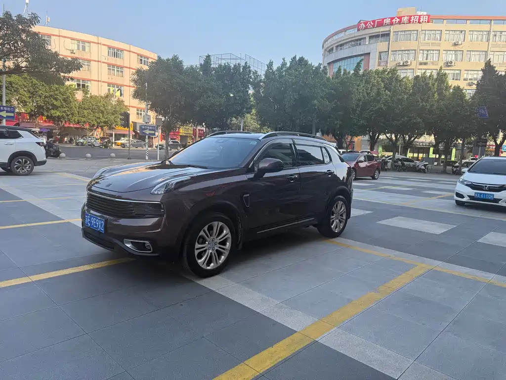 Lynk & Co 01 2018
