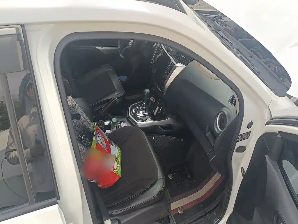 Nissan Terra — миниатюра 18