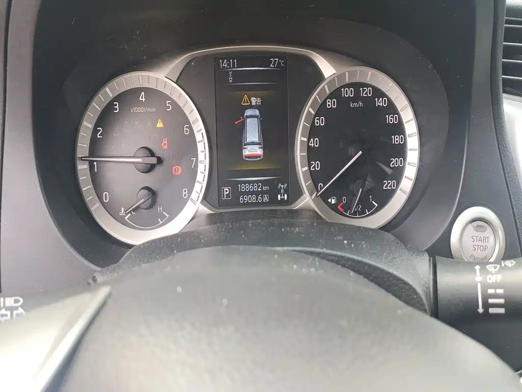 Nissan Terra — миниатюра 5