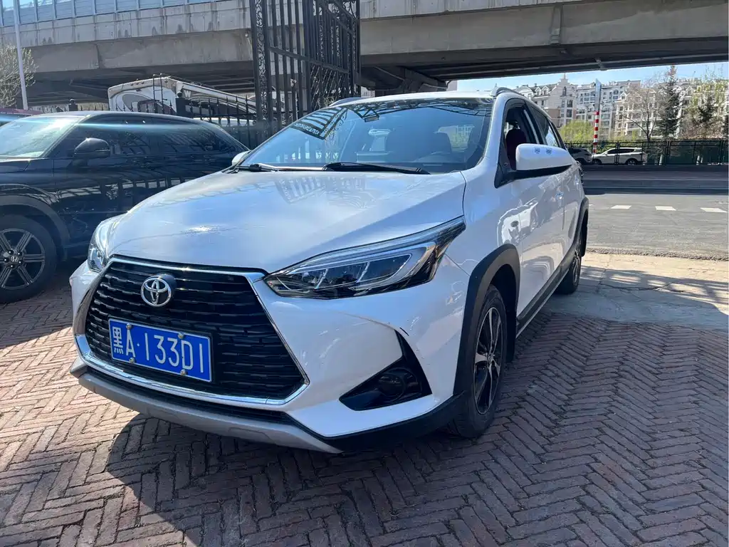 Купить Toyota Yaris L