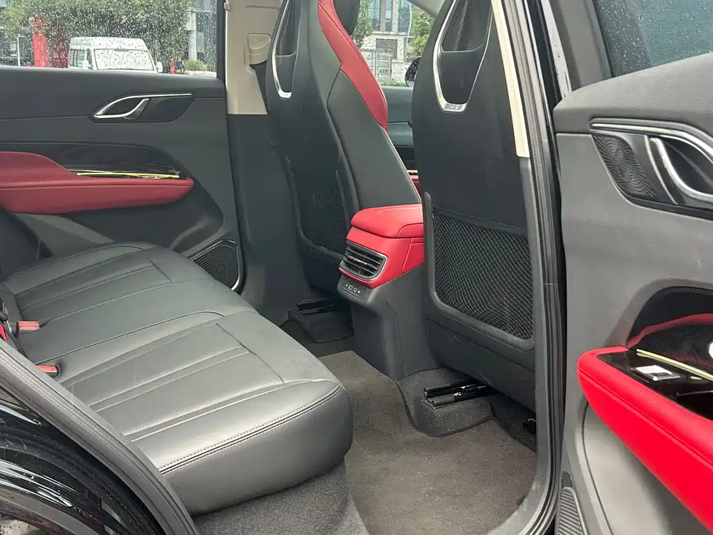 Hongqi Hongqi HS3 — миниатюра 14